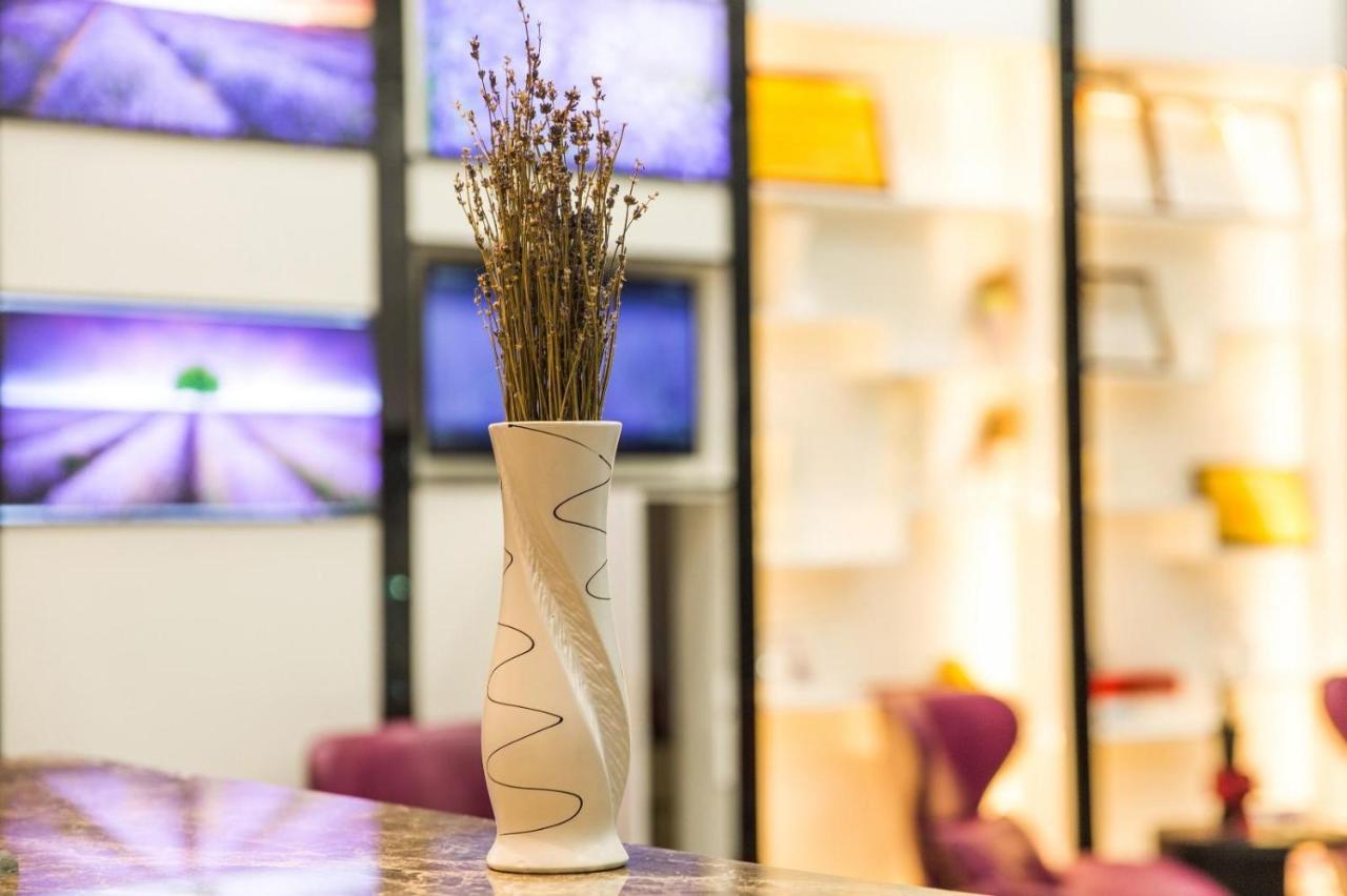 Lavande Hotels Heze Changjiang Road Wanda Plaza Buitenkant foto